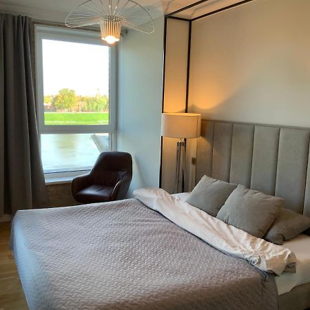 Riverside Apartment Self Check-In ไคลเพดา ภายนอก รูปภาพ